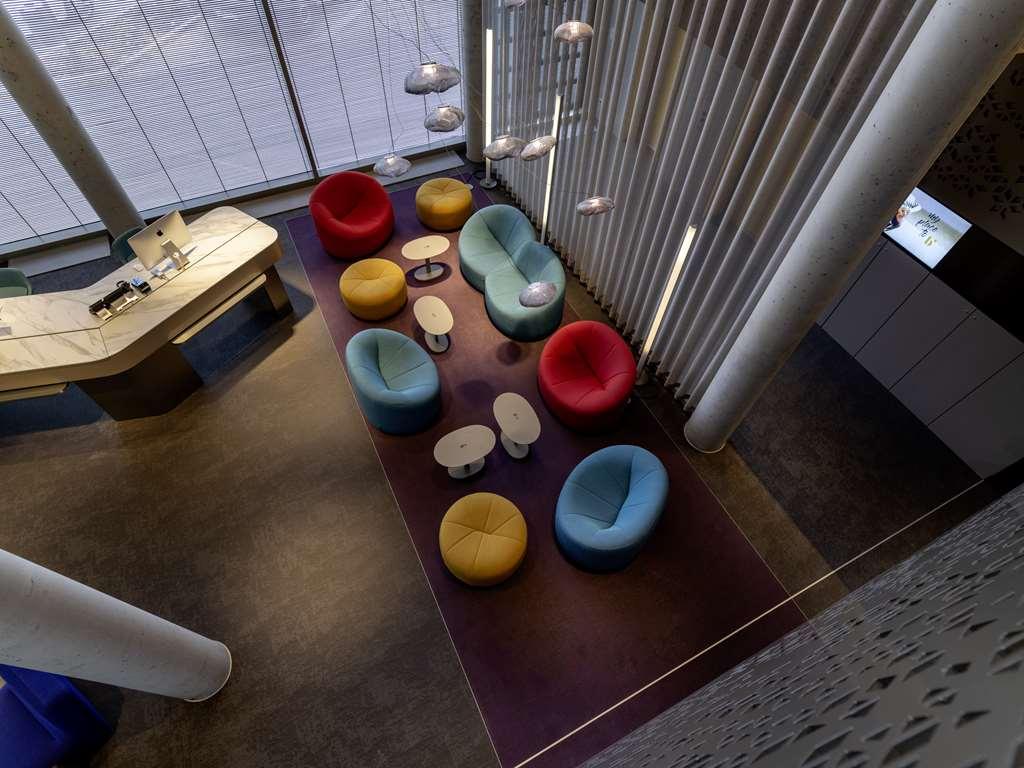 B'Mine Hotel Duesseldorf Интериор снимка