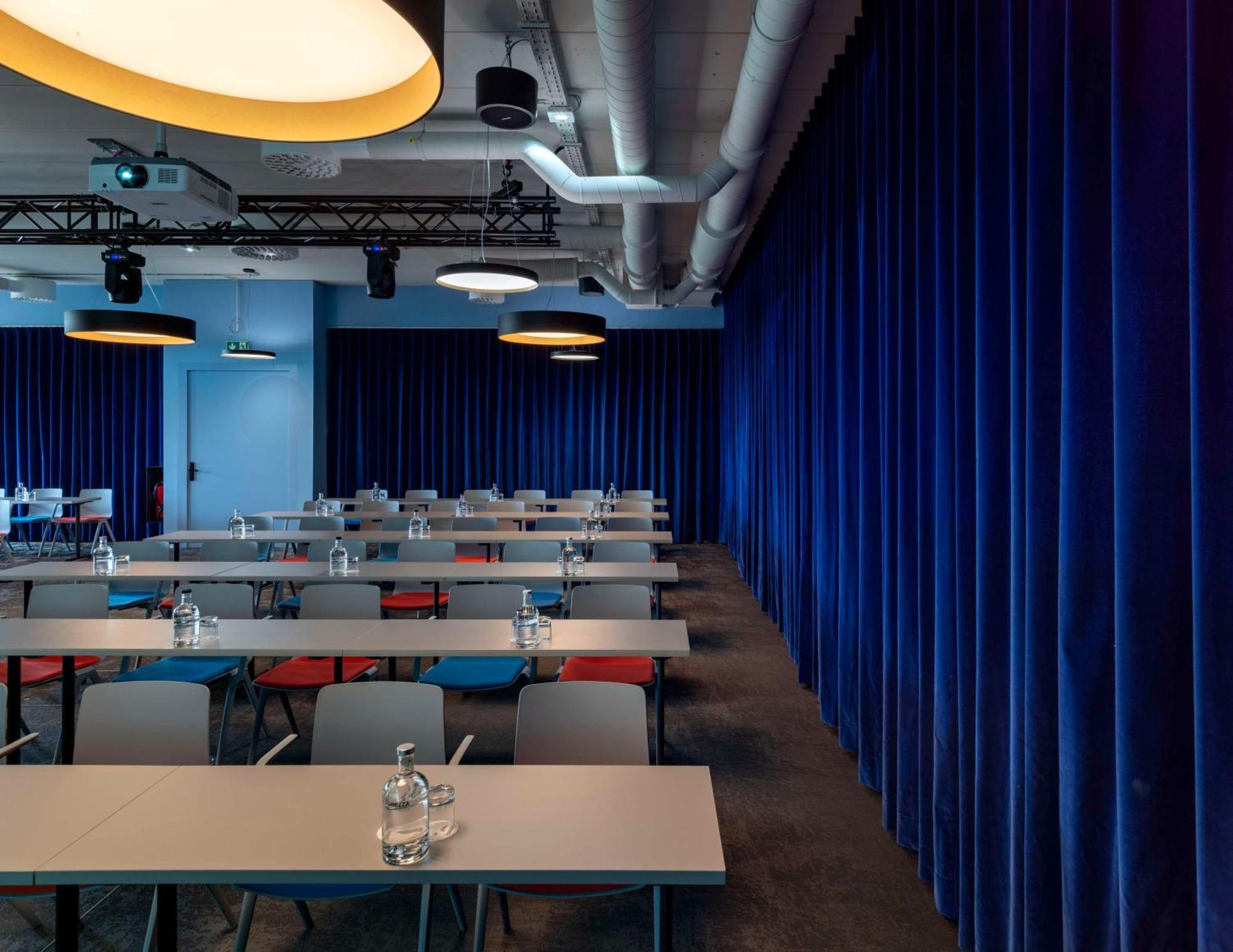 B'Mine Hotel Duesseldorf Екстериор снимка