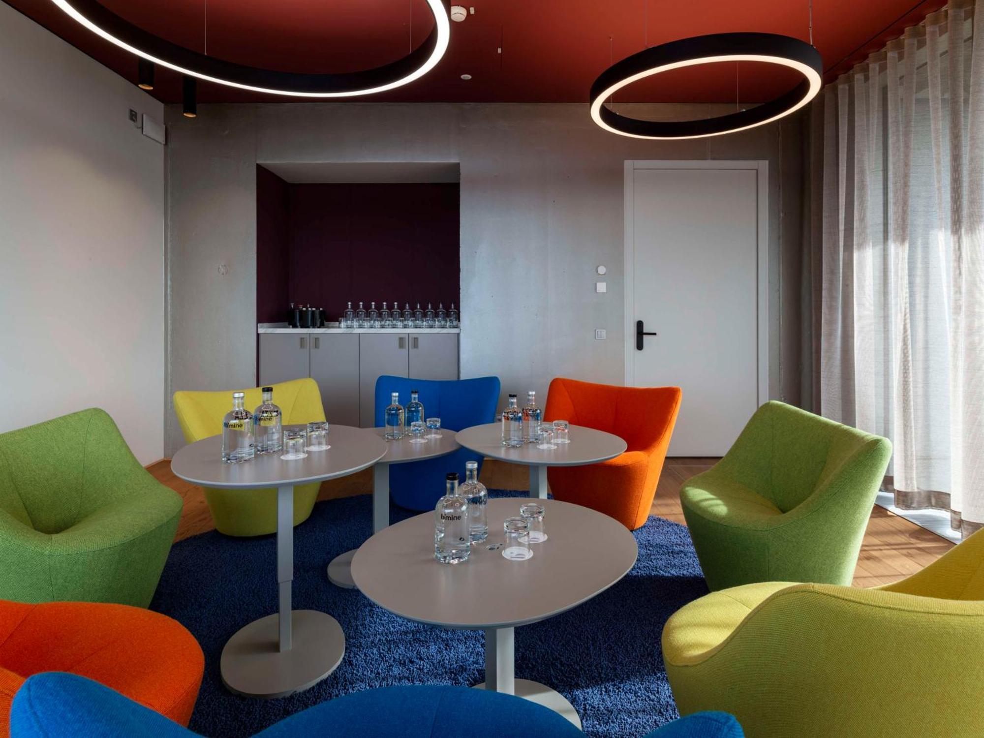 B'Mine Hotel Duesseldorf Екстериор снимка