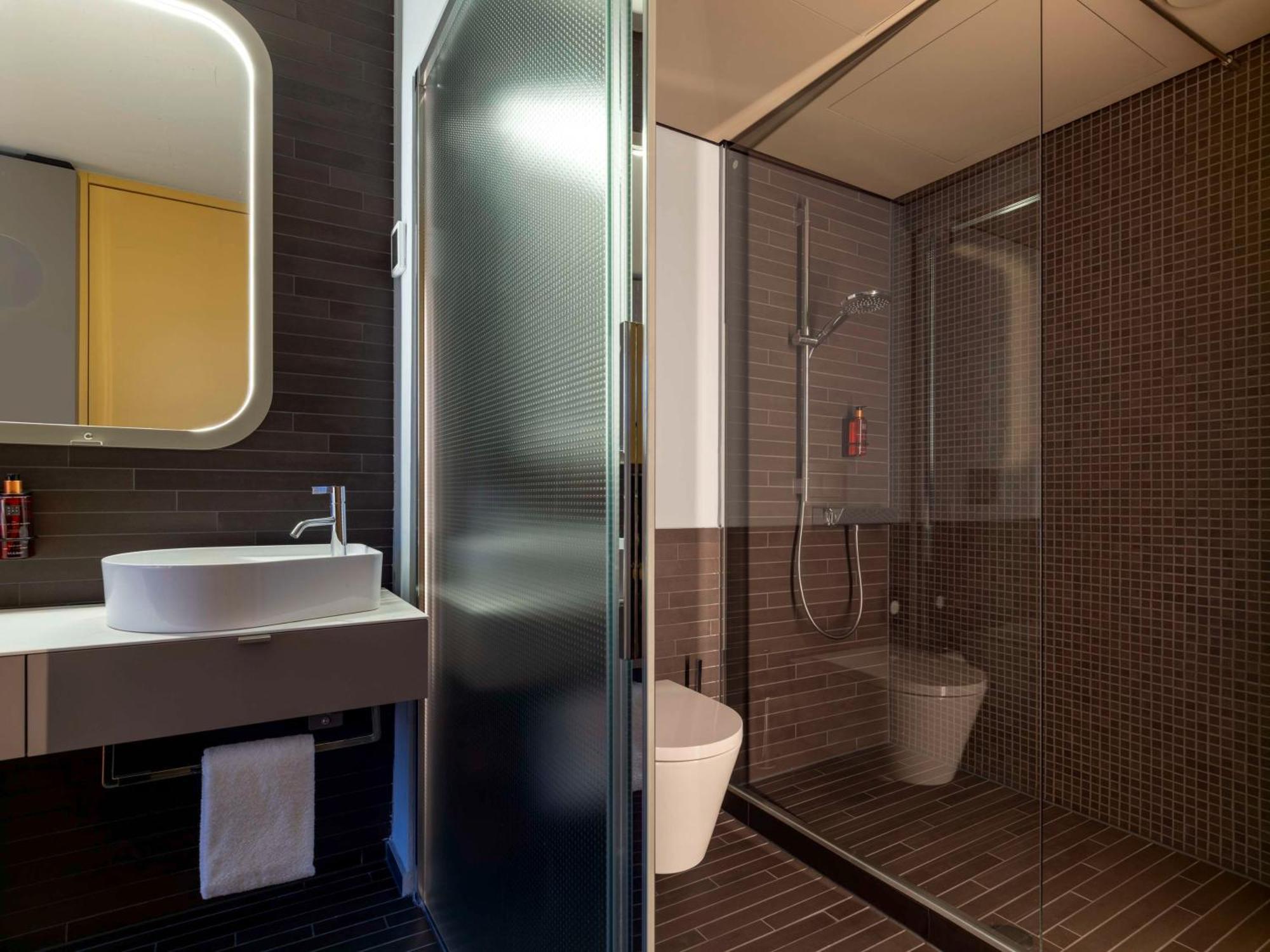 B'Mine Hotel Duesseldorf Екстериор снимка